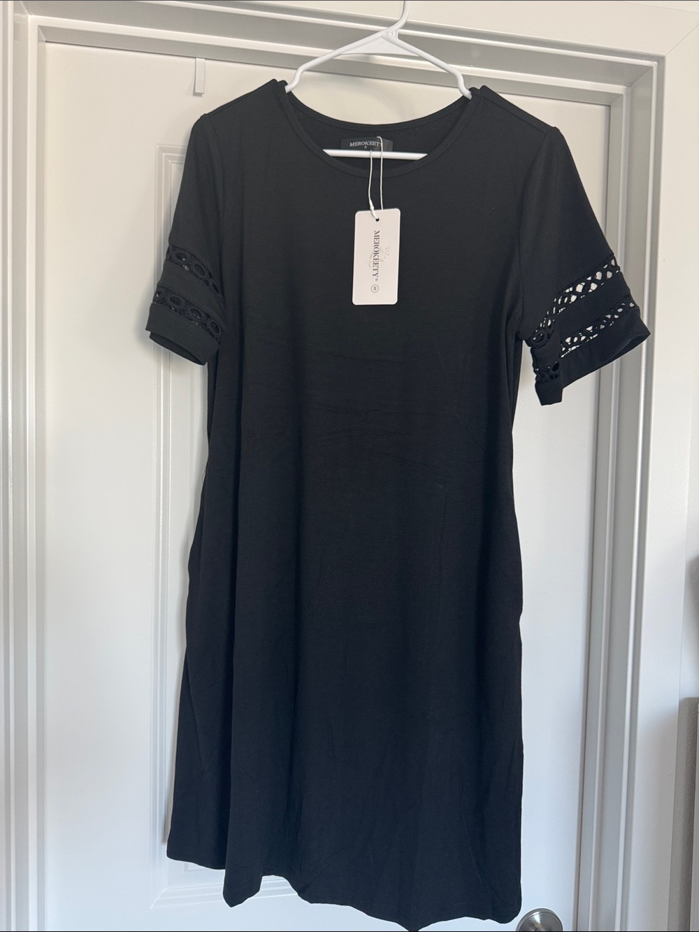 Merokeety Black Short Sleeve Eyelet-Trim Midi Dress